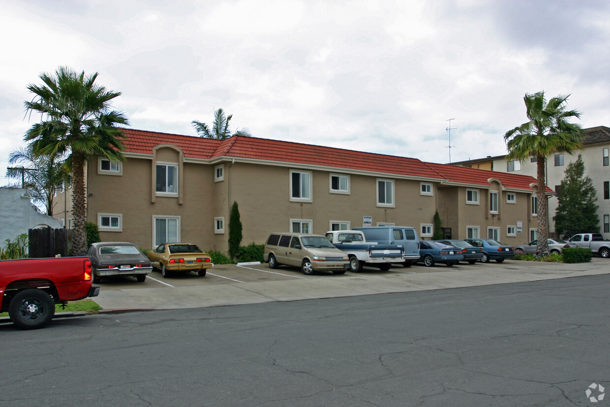 Foto del edificio - Swift Ave Apartments