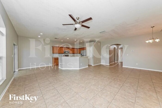 Foto del edificio - 7976 113th Ave Cir E