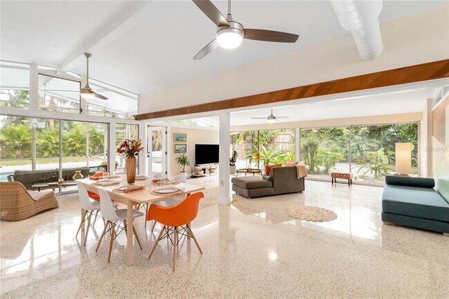 Foto del edificio - 2277 Sunnyside Ln