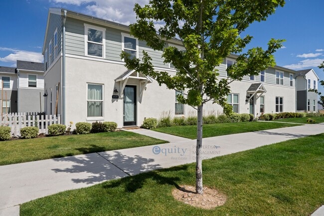 Photo - 10539 Liv Way (South Jordan, UT) House