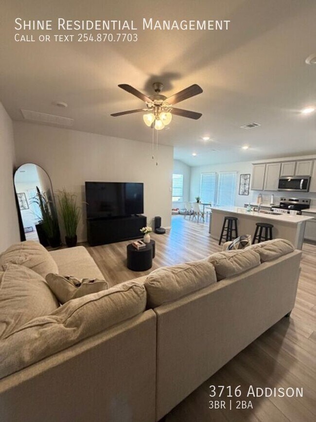 Foto del edificio - 3716 Addison-