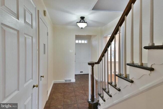 Foto del edificio - 8106 Cadwalader Ave