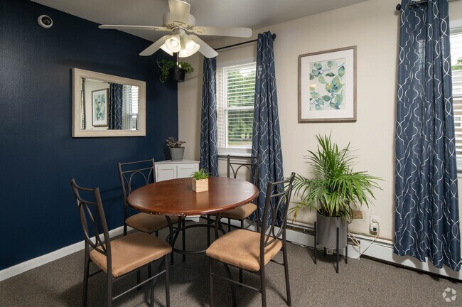 Colonial Village Apartments - 600 Moores Ln New Castle, DE | Apartments.com