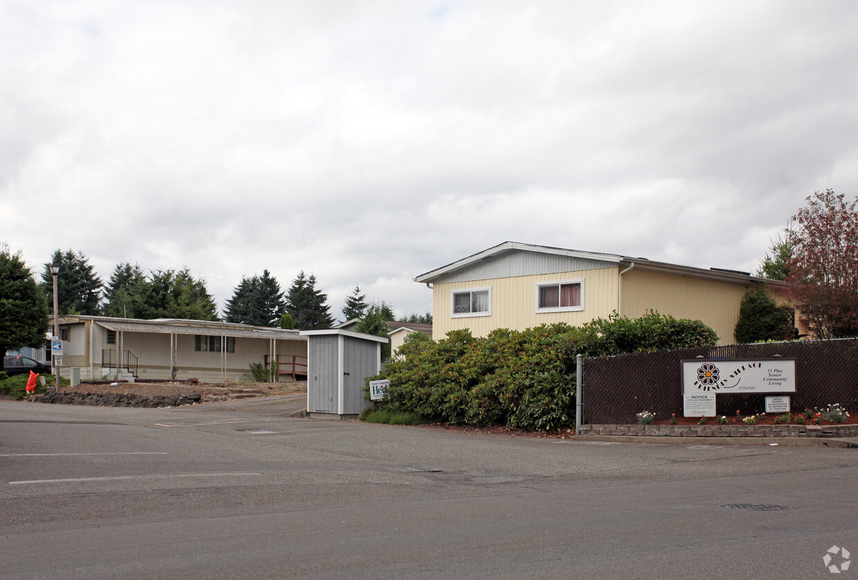 Building Photo - Friendly Ridge Mobile Home Park