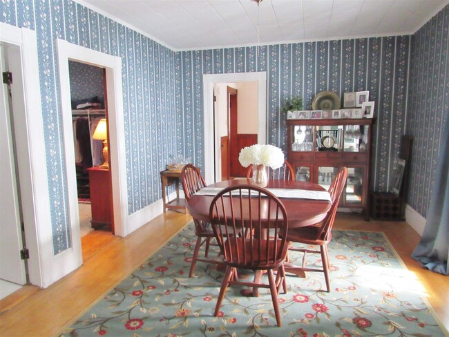 Dining Room - 247 Walnut St