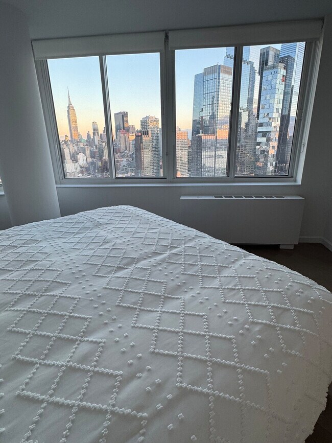 Foto del edificio - 440 W 41st St