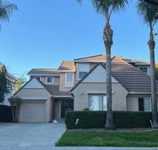 Building Photo - 1300 Eastlake Cir