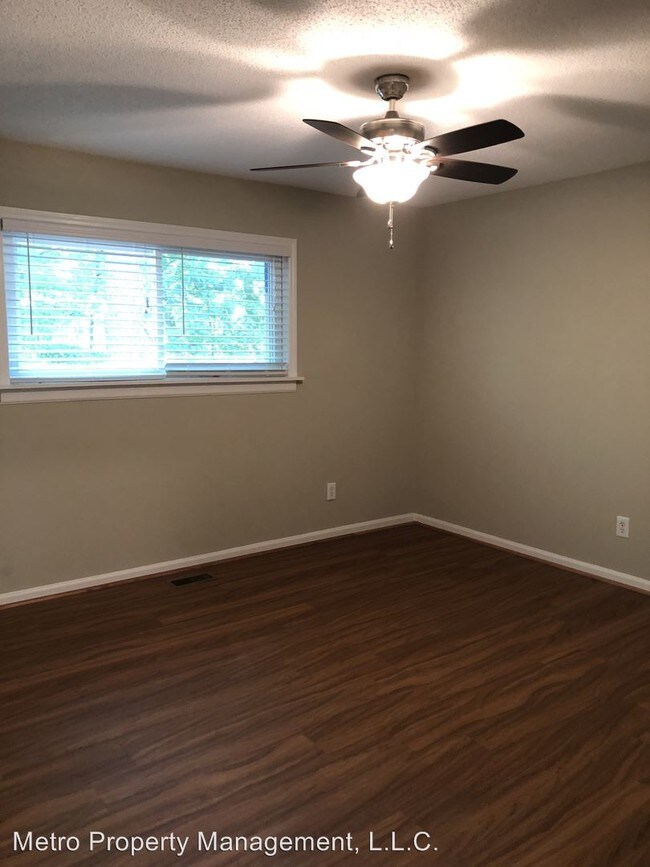 Foto del edificio - 112-116 Greengate Ct