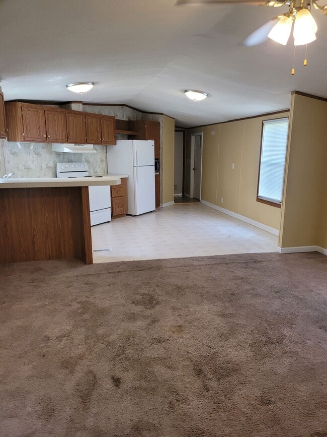 Foto del edificio - 14054 Mays Rd