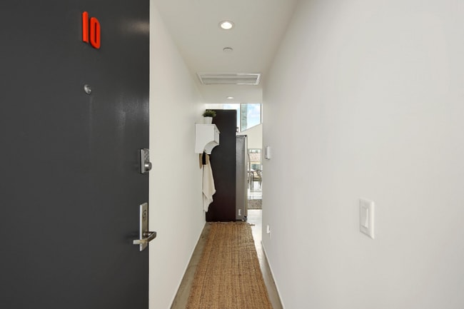 Foto del edificio - 803 Wilcox Ave