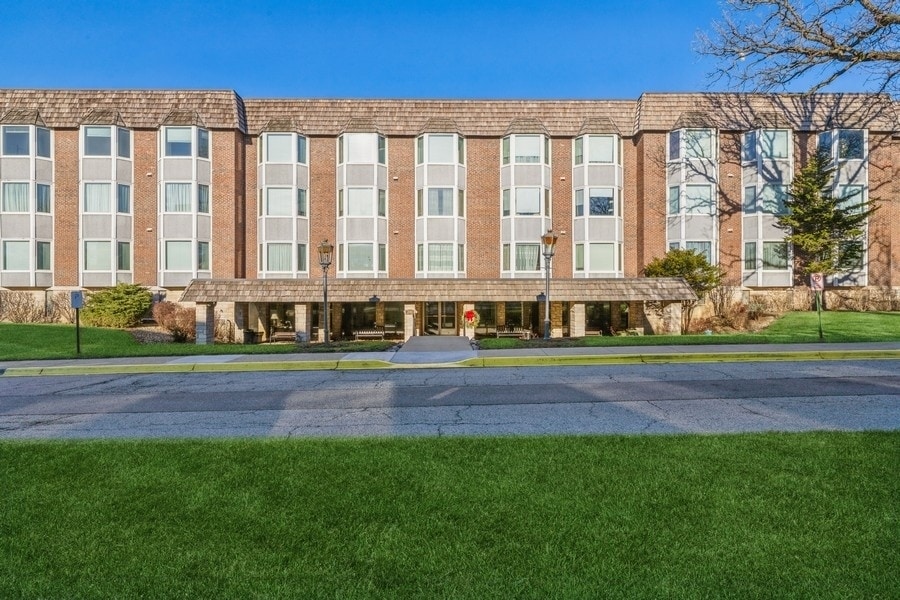Primary Photo - 200 Thames Pkwy