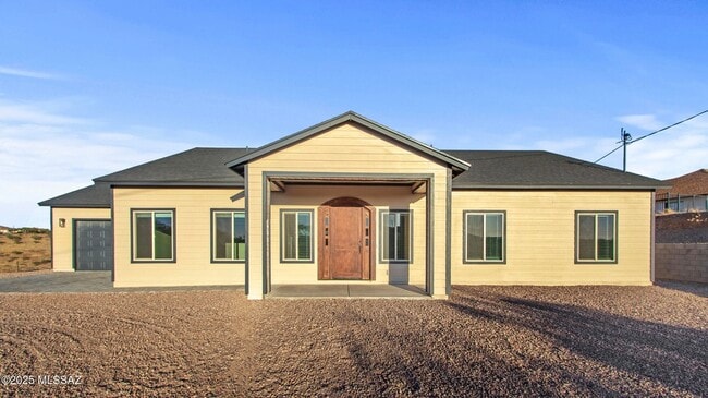 Building Photo - 1251 Avenida Gandara