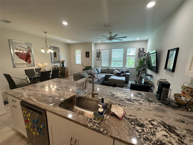 Building Photo - 13348 Abuela Aly