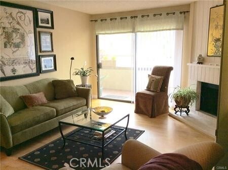 Foto principal - 5800 Owensmouth Ave