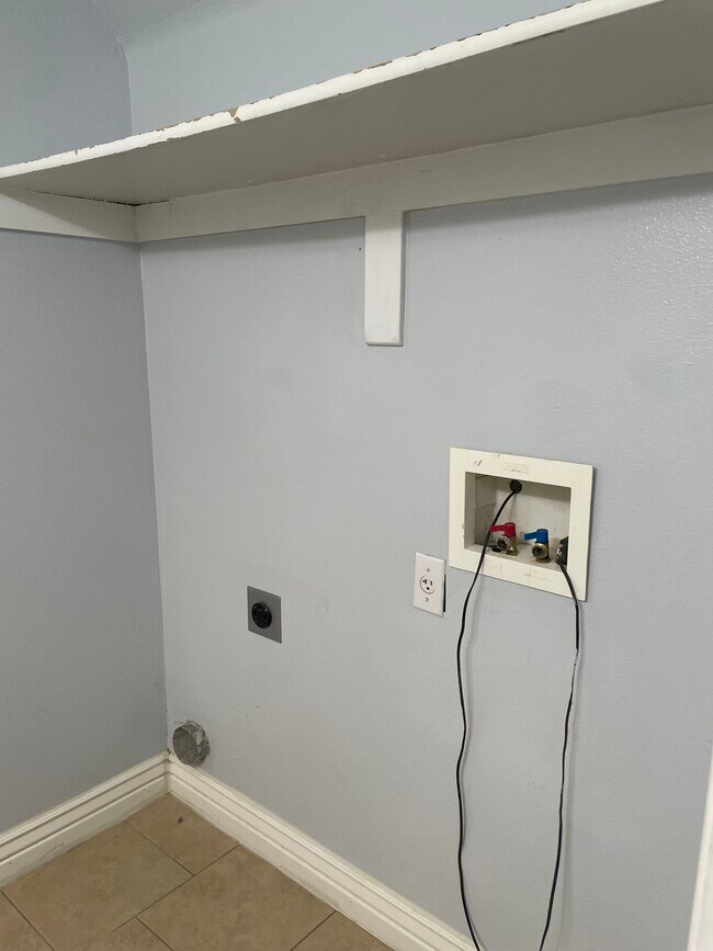 Foto del edificio - 1420 W Salvia Pl