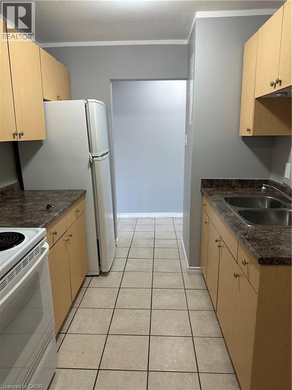 Photo du bâtiment - 815 Barbara Ct