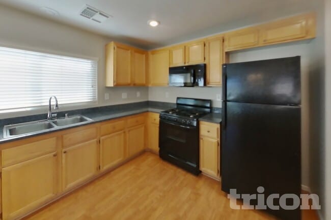 Building Photo - 6273 S Spoon River Ct