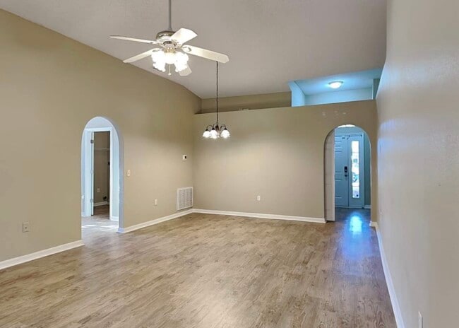 Building Photo - 3412 Volley Dr