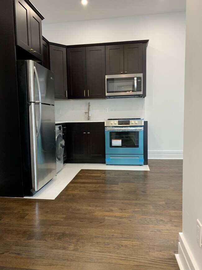 Building Photo - 9712 93rd St