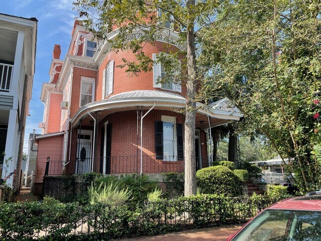 Foto del edificio - 401 E Duffy St