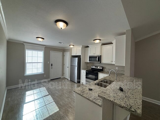 Building Photo - 501 Meadowlark St