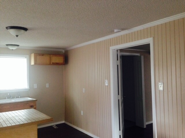 Building Photo - Tom Green Triplex