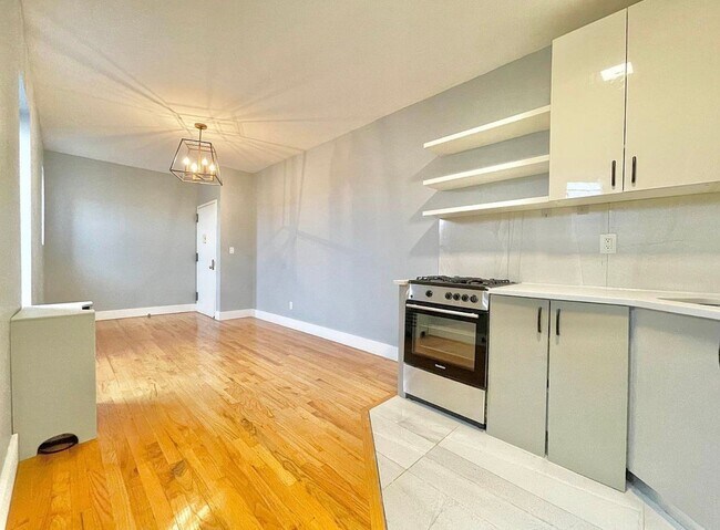 Foto del edificio - 58 E 130th St