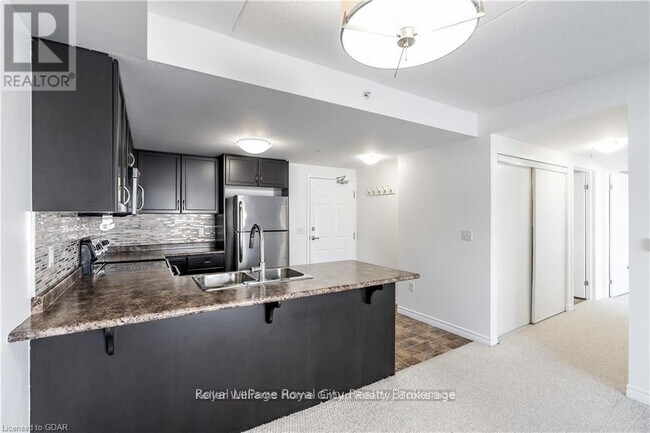 Building Photo - 67 Kingsbury Square