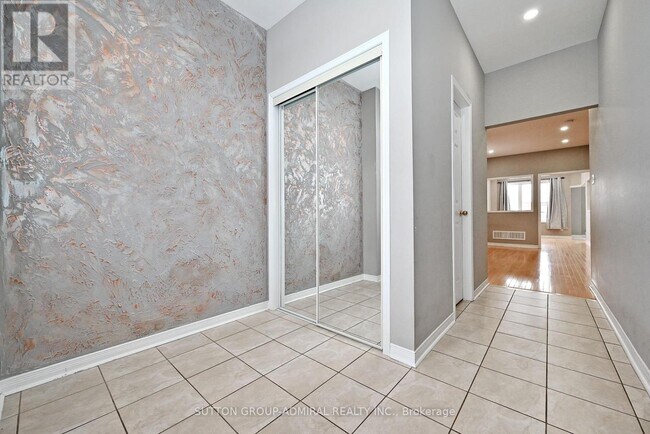 Building Photo - 41 Big Hill Cres