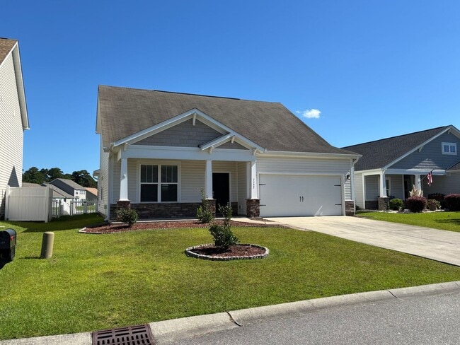 Building Photo - Great 4-Bedroom, 3-Bath