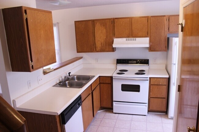 Foto del edificio - Neighborhood Pool! Spacious Townhouse with...