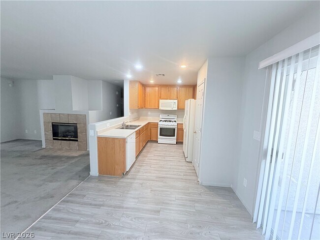 Foto del edificio - 8228 N Corset Creek St