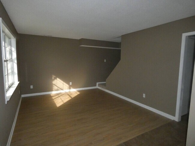 Foto del edificio - Updated townhome convenient to Coastal Car...