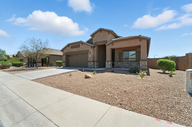 Building Photo - Welcome to this stunning 3-bedroom, 2-bath...
