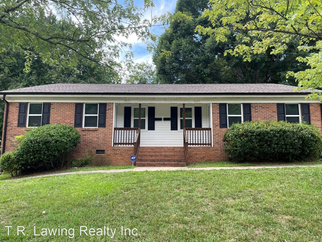 Primary Photo - 2 br, 1 bath House - 3623 Driftwood Dr.
