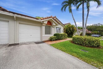 Building Photo - 7618 Pinewalk Dr S
