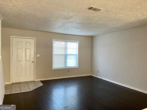 Building Photo - 409 Bainbridge Dr