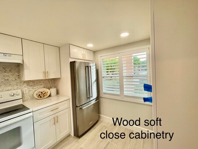 Building Photo - 1108 Bahama Bend