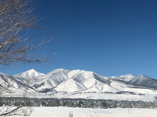 Vista 1 - 6015 E Morningside Rd