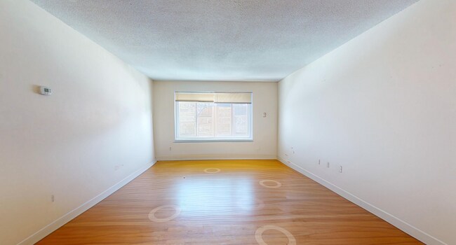 Foto del edificio - 280 Corey Rd