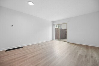 Interior Photo - Rocky Creek Townhouse Apartments
