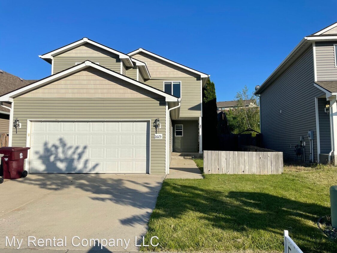 3 br, 2.5 bath House 1025 SW Lost Trail House Rental in Pullman, WA