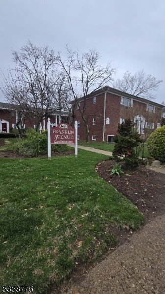 Primary Photo - 640 Franklin Ave