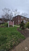 Building Photo - 640 Franklin Ave