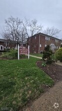 Building Photo - 640 Franklin Ave