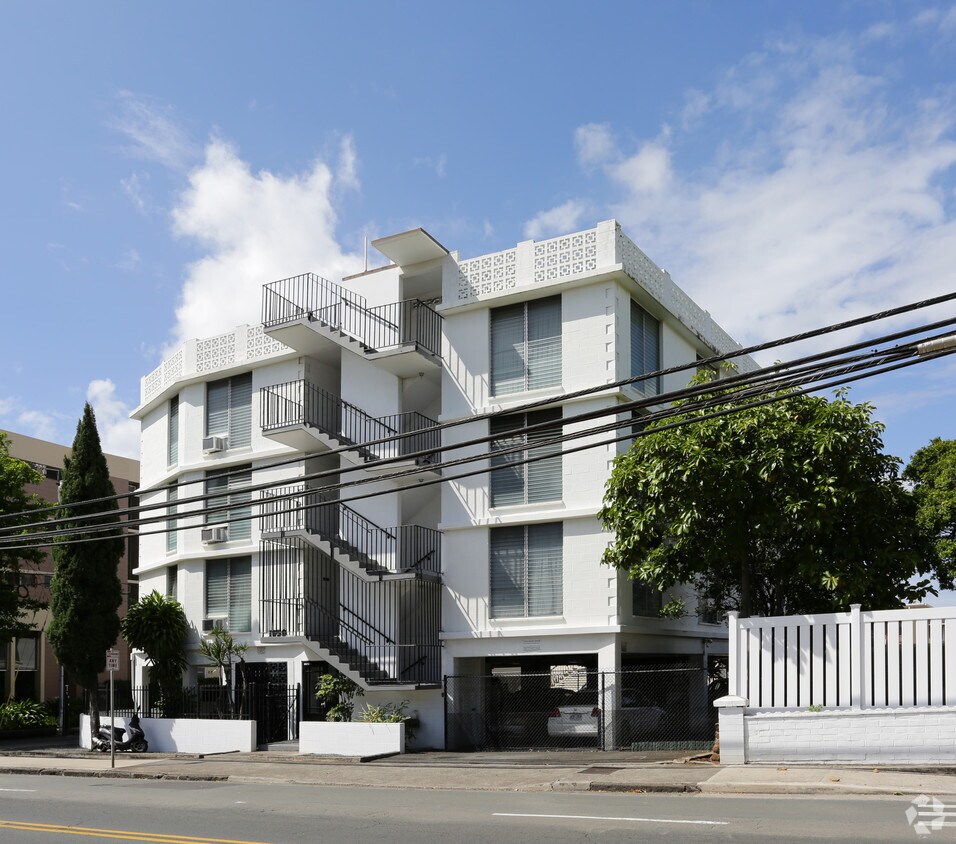 Building Photo - 1650 Nuuanu Ave