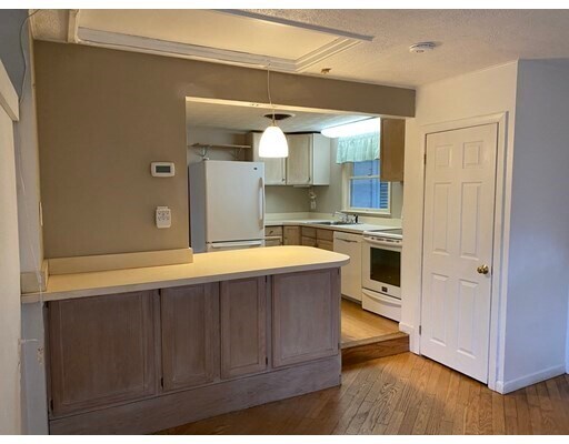 Building Photo - 10 Hemlock Dr