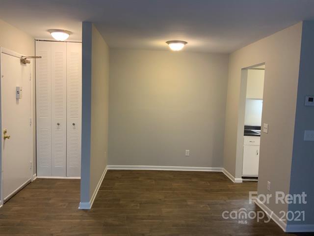 Building Photo - 306 Orchard Trace Ln