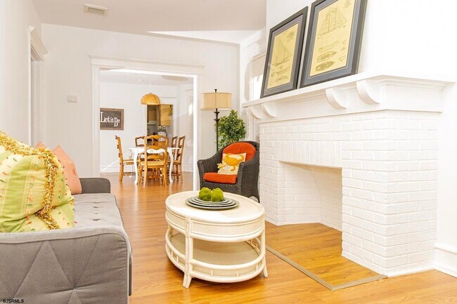 Foto del edificio - 5 N Newport Ave