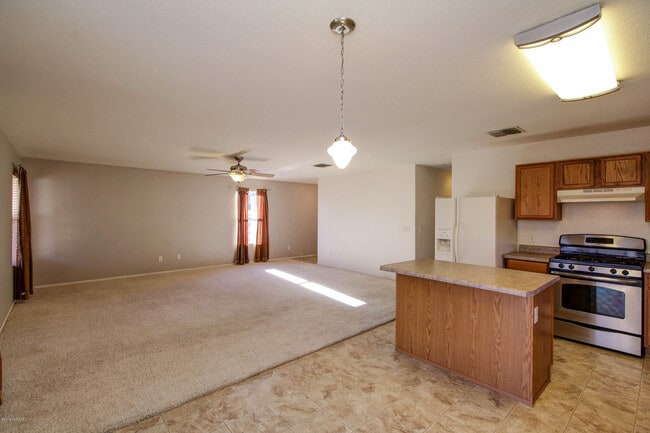 Building Photo - 6222 S Sun View Way